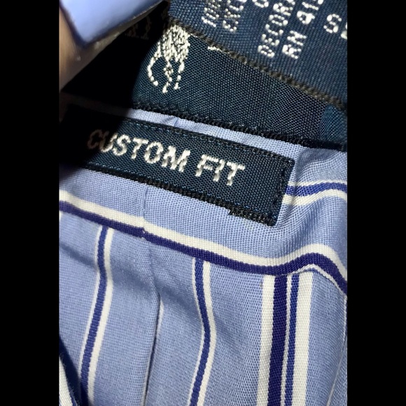 Ralph Lauren button down Custom Fit Shirt NWOT! - Picture 3 of 5